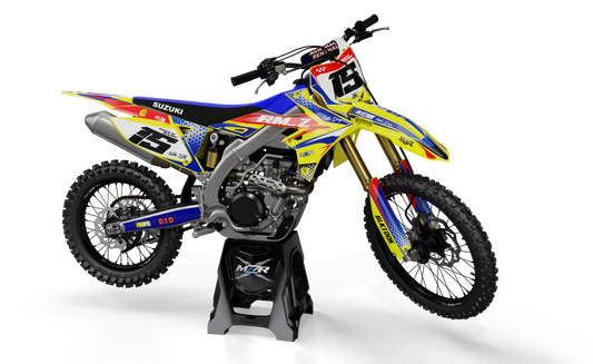 TRIPLE-Grafiken Set für SUZUKI-Motorräder